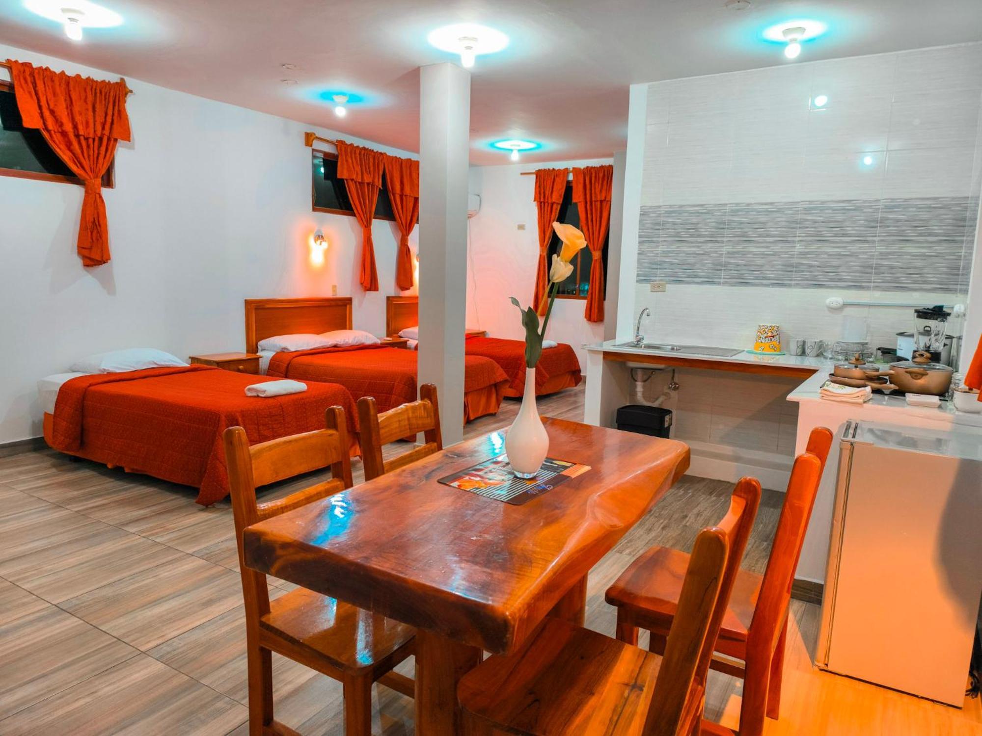 Suites En El Centro Puerto Ayora  Extérieur photo